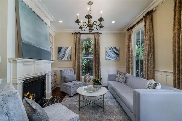 $1,900,000 | 2315 Routh Street, Dallas, TX 75201