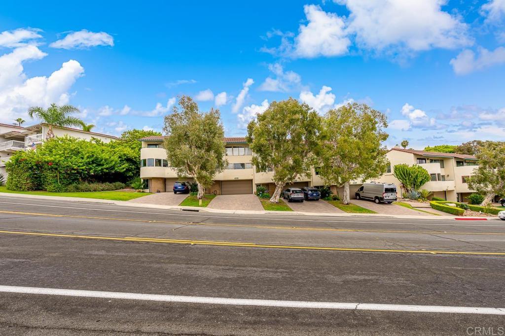7302 Alicante Road, Unit 3 Carlsbad, CA 92009 - Photo 2 of 47