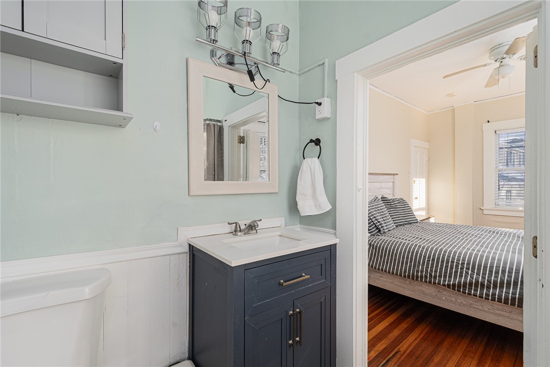 21 Spring Street, Unit 2 Newport, RI 02840 - Photo 20 of 28