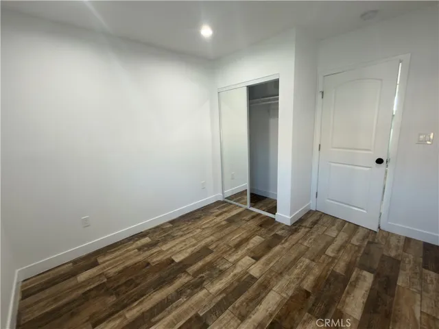 $2,400 | 521 West 78th Street, Los Angeles, CA 90044