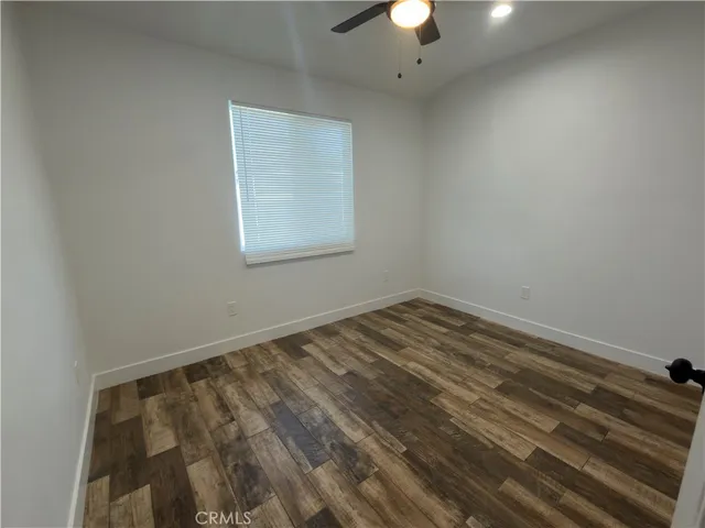 $2,400 | 521 West 78th Street, Los Angeles, CA 90044