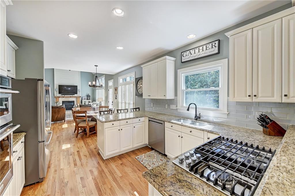 7081 Harbor Court Tega Cay, SC 29708 - Photo 11 of 45 Gallery Image 11