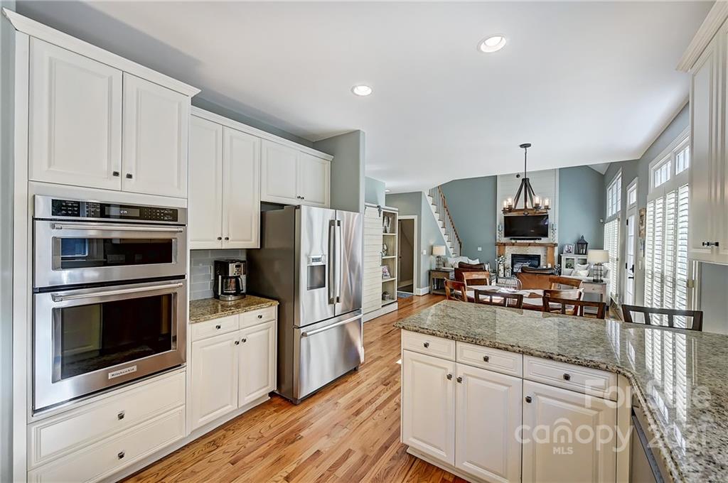7081 Harbor Court Tega Cay, SC 29708 - Photo 12 of 45 Gallery Image 12