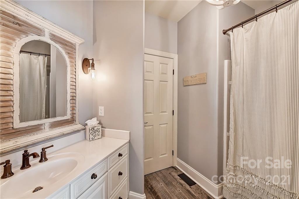 7081 Harbor Court Tega Cay, SC 29708 - Photo 18 of 45 Gallery Image 18