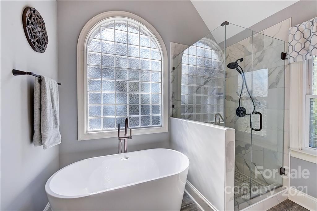 7081 Harbor Court Tega Cay, SC 29708 - Photo 21 of 45 Gallery Image 21