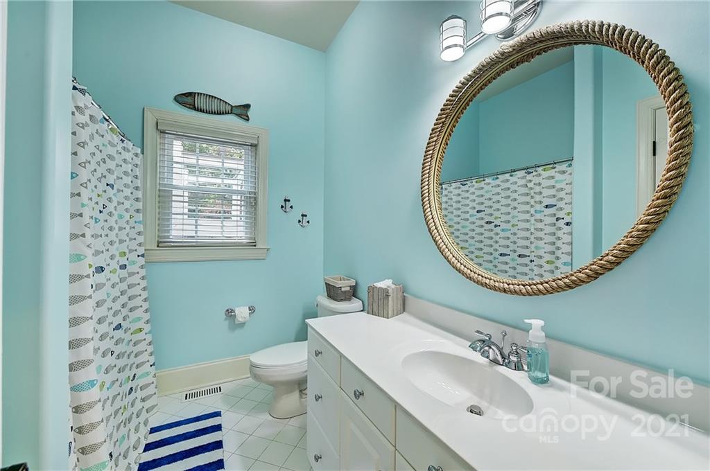 7081 Harbor Court Tega Cay, SC 29708 - Photo 31 of 45 Gallery Image 31