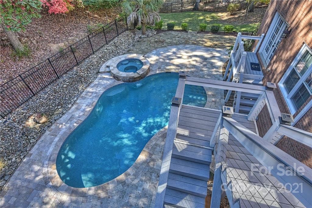 7081 Harbor Court Tega Cay, SC 29708 - Photo 33 of 45 Gallery Image 33