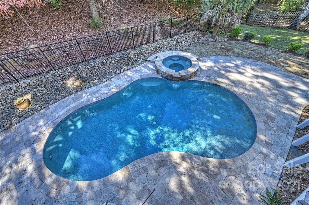 7081 Harbor Court Tega Cay, SC 29708 - Photo 34 of 45 Gallery Image 34