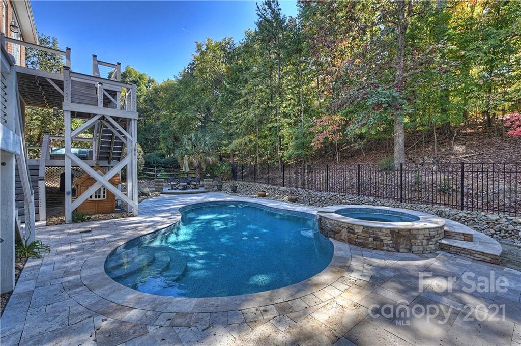7081 Harbor Court Tega Cay, SC 29708 - Photo 37 of 45 Gallery Image 37