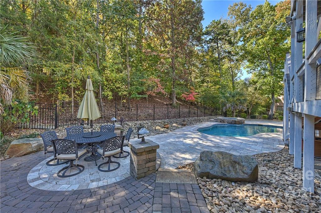 7081 Harbor Court Tega Cay, SC 29708 - Photo 39 of 45 Gallery Image 39