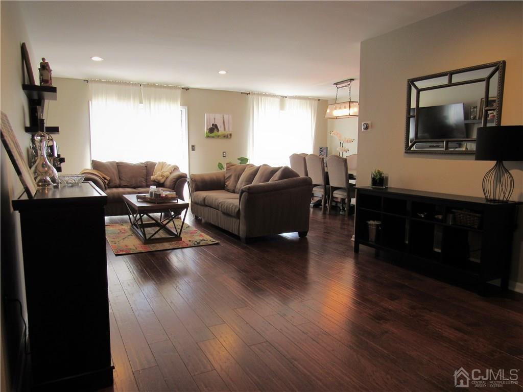 16 Rondell Lane, Unit 191 Old Bridge, NJ 08879 - Photo 4 of 21 Gallery Image 4