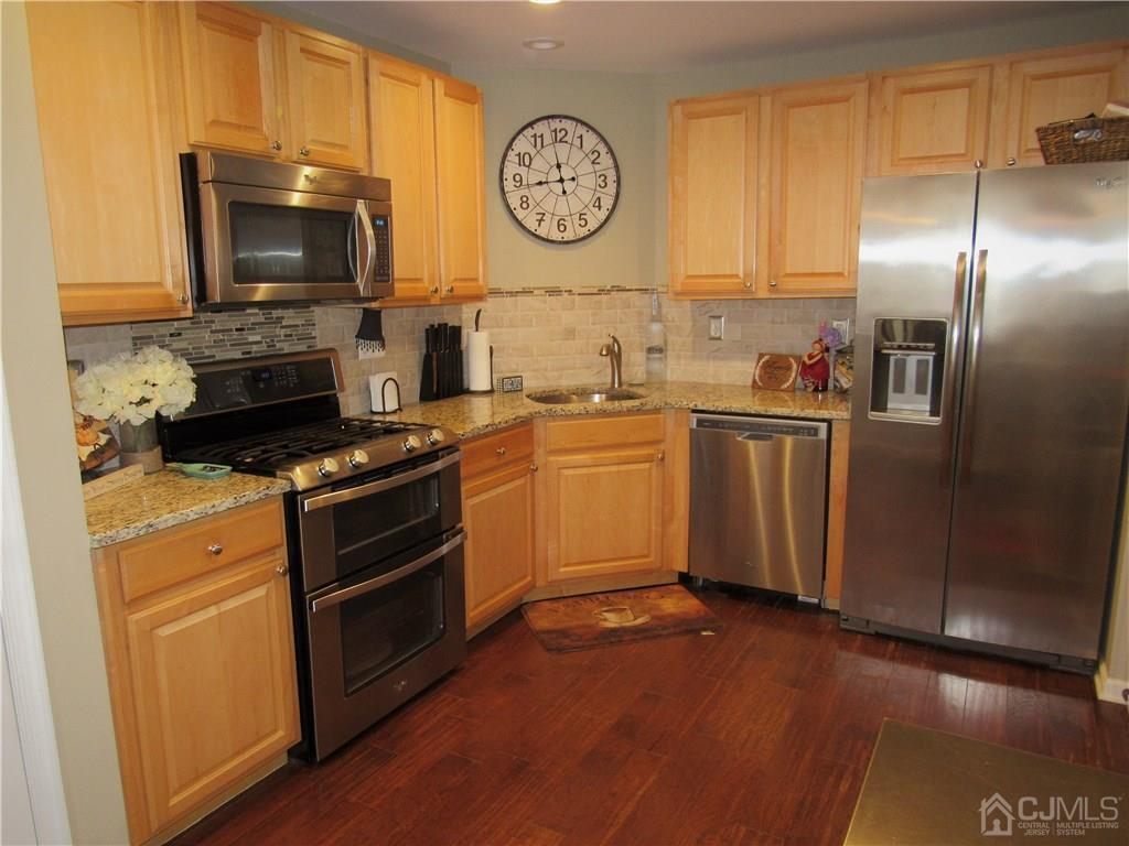 16 Rondell Lane, Unit 191 Old Bridge, NJ 08879 - Photo 6 of 21 Gallery Image 6