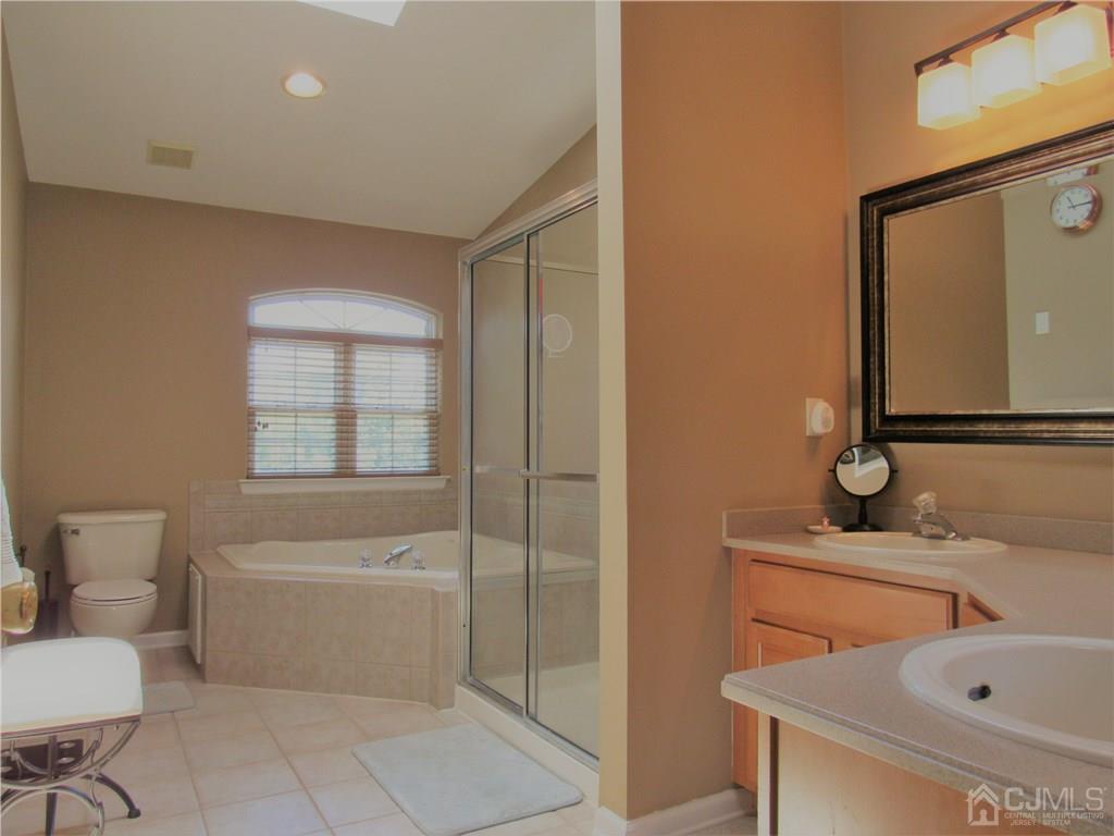 16 Rondell Lane, Unit 191 Old Bridge, NJ 08879 - Photo 9 of 21 Gallery Image 9