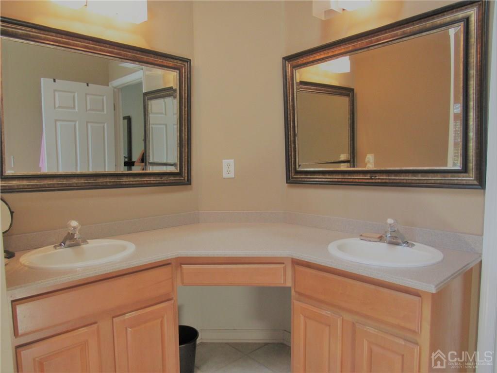 16 Rondell Lane, Unit 191 Old Bridge, NJ 08879 - Photo 10 of 21 Gallery Image 10