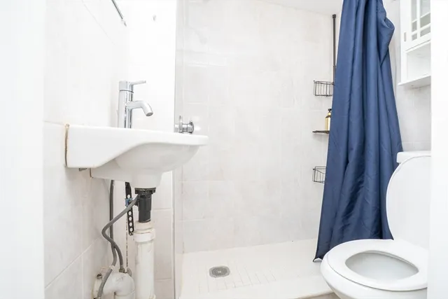 $449,000 | 25 West 5th Avenue, Lowell, MA 01854