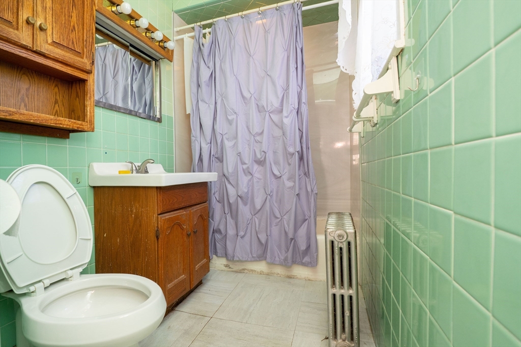 25 West 5th Avenue Lowell, MA 01854 - Photo 8 of 22