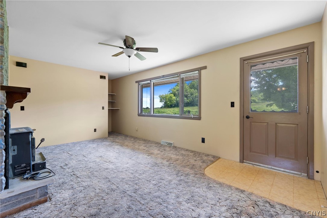 4375 Davis Corners Road Smithfield, NY 13408 - Photo 10 of 34 Living room