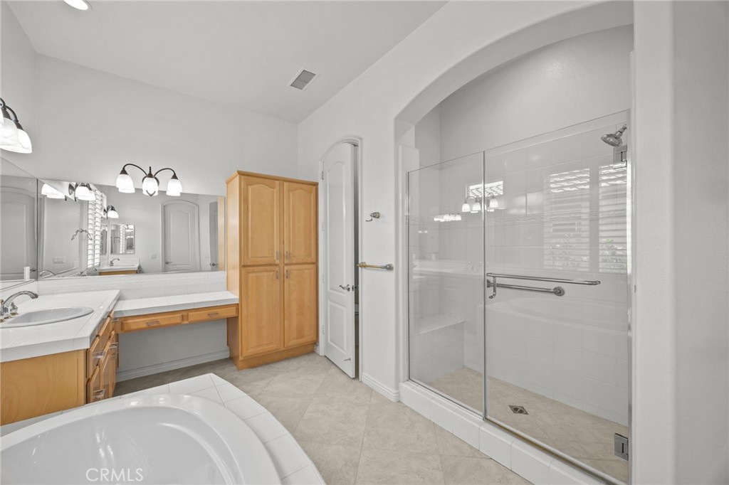 9116 Pinyon Point Court Corona, CA 92883 - Photo 15 of 35