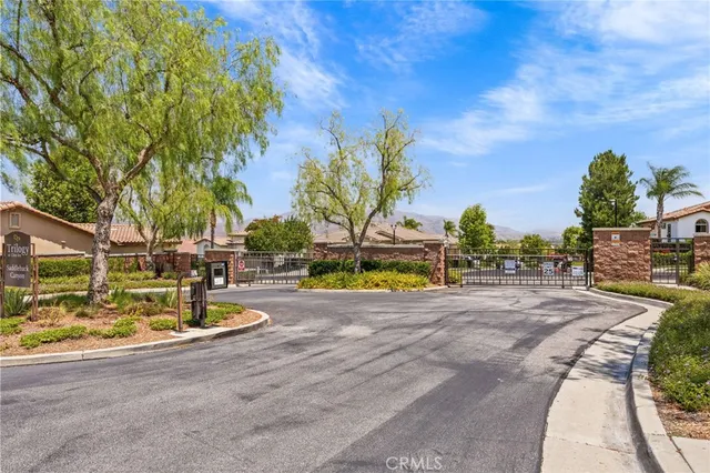 $839,000 | 9116 Pinyon Point Court, Corona, CA 92883