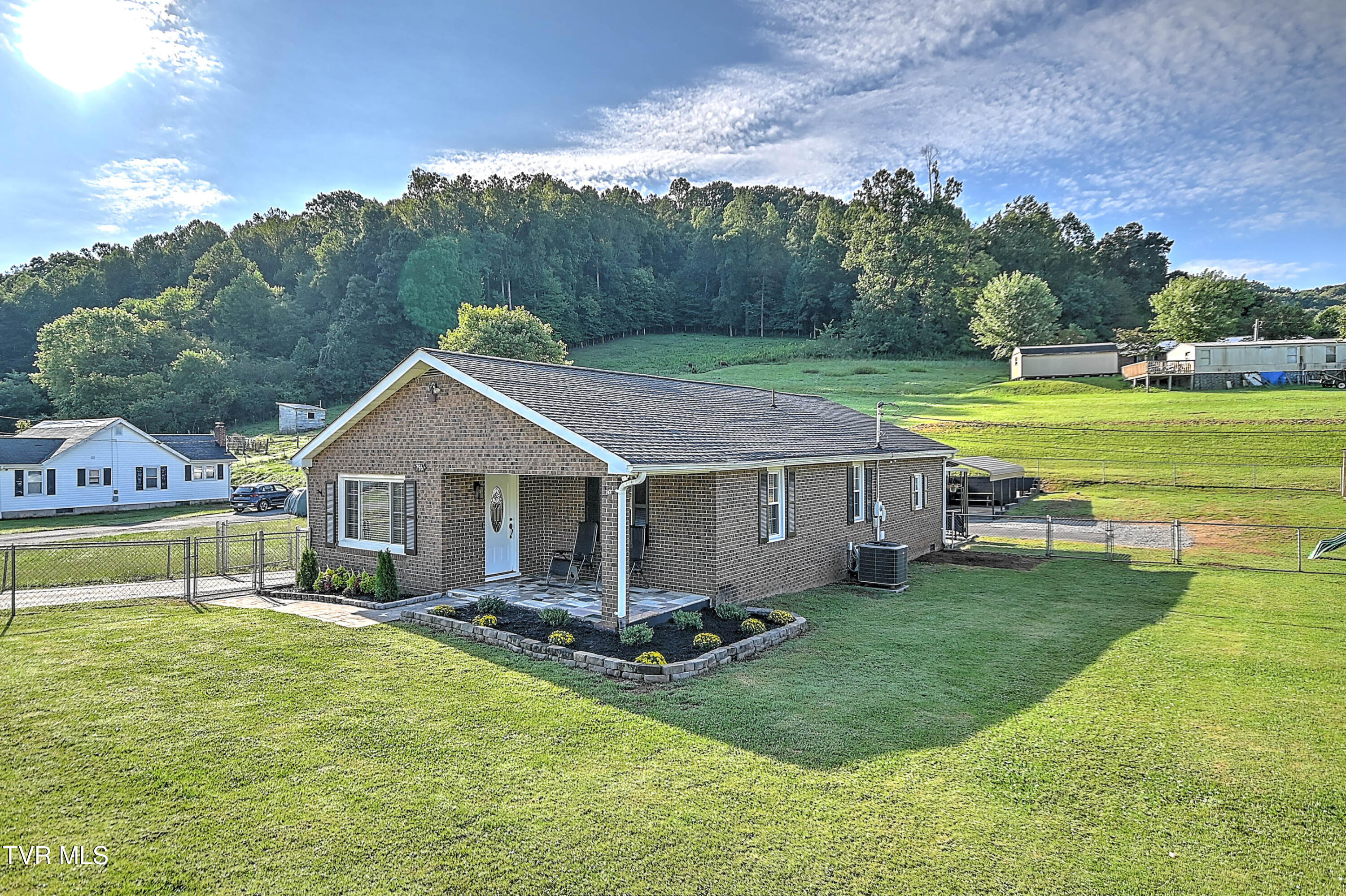 796 East Carters Valley Road Gate City, VA 24251 - Photo 3 of 42 796 E Carters Valley JS-2