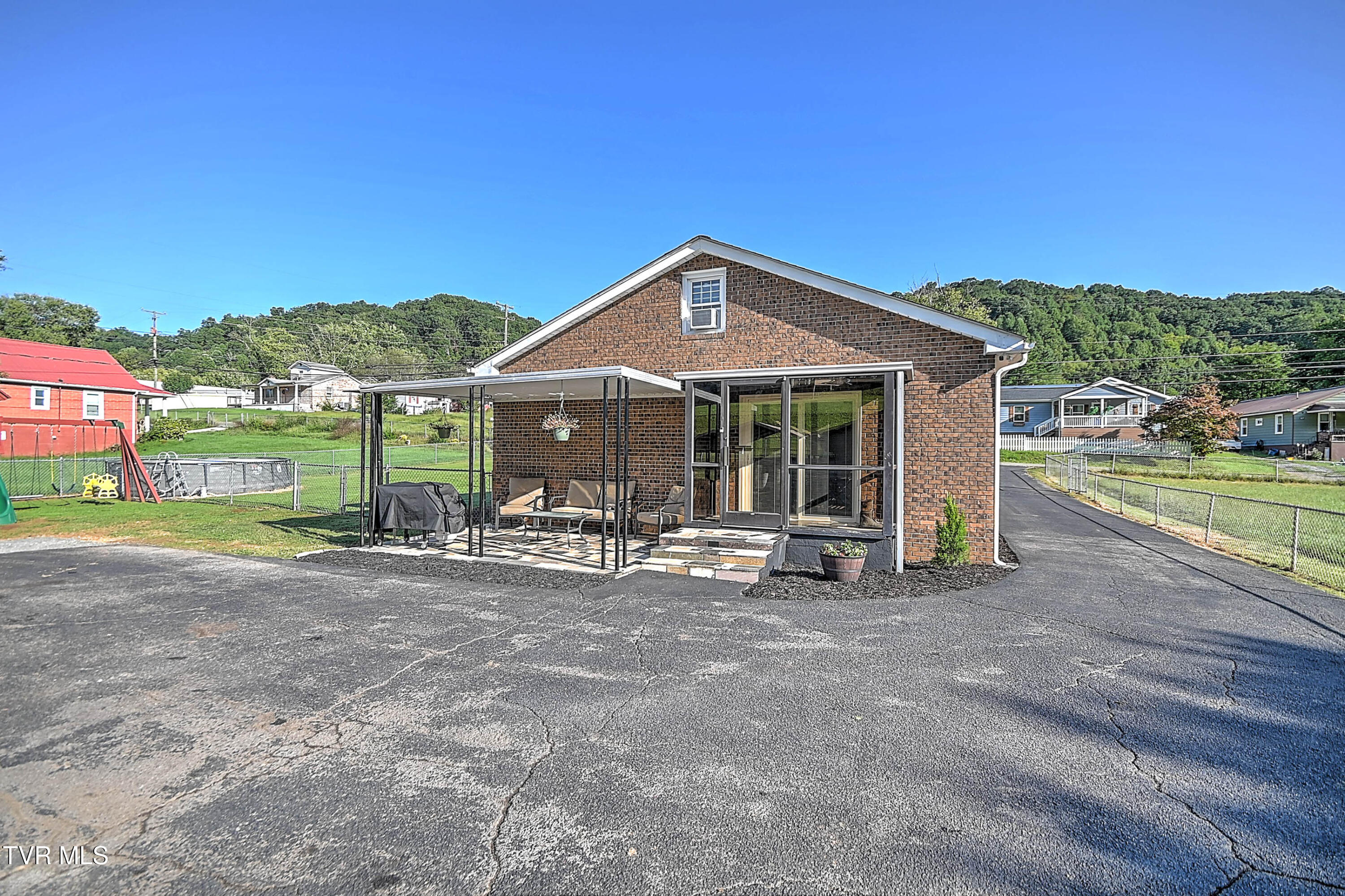 796 East Carters Valley Road Gate City, VA 24251 - Photo 36 of 42 796 E Carters Valley JS-36