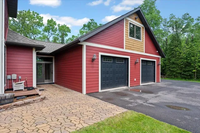 $1,195,000 | 1753 Old North Shore Road, Duluth, MN 55804