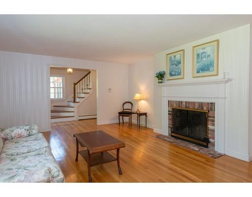 18 Parsonage Lane Topsfield, MA 01983 - Photo 8 of 38 Gallery Image 8
