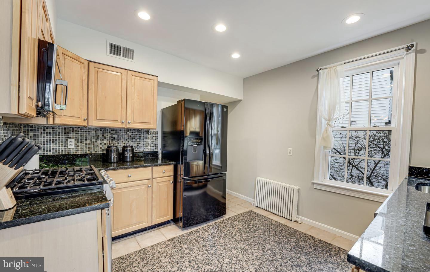 114 North Cleveland Street Arlington, VA 22201 - Photo 11 of 28