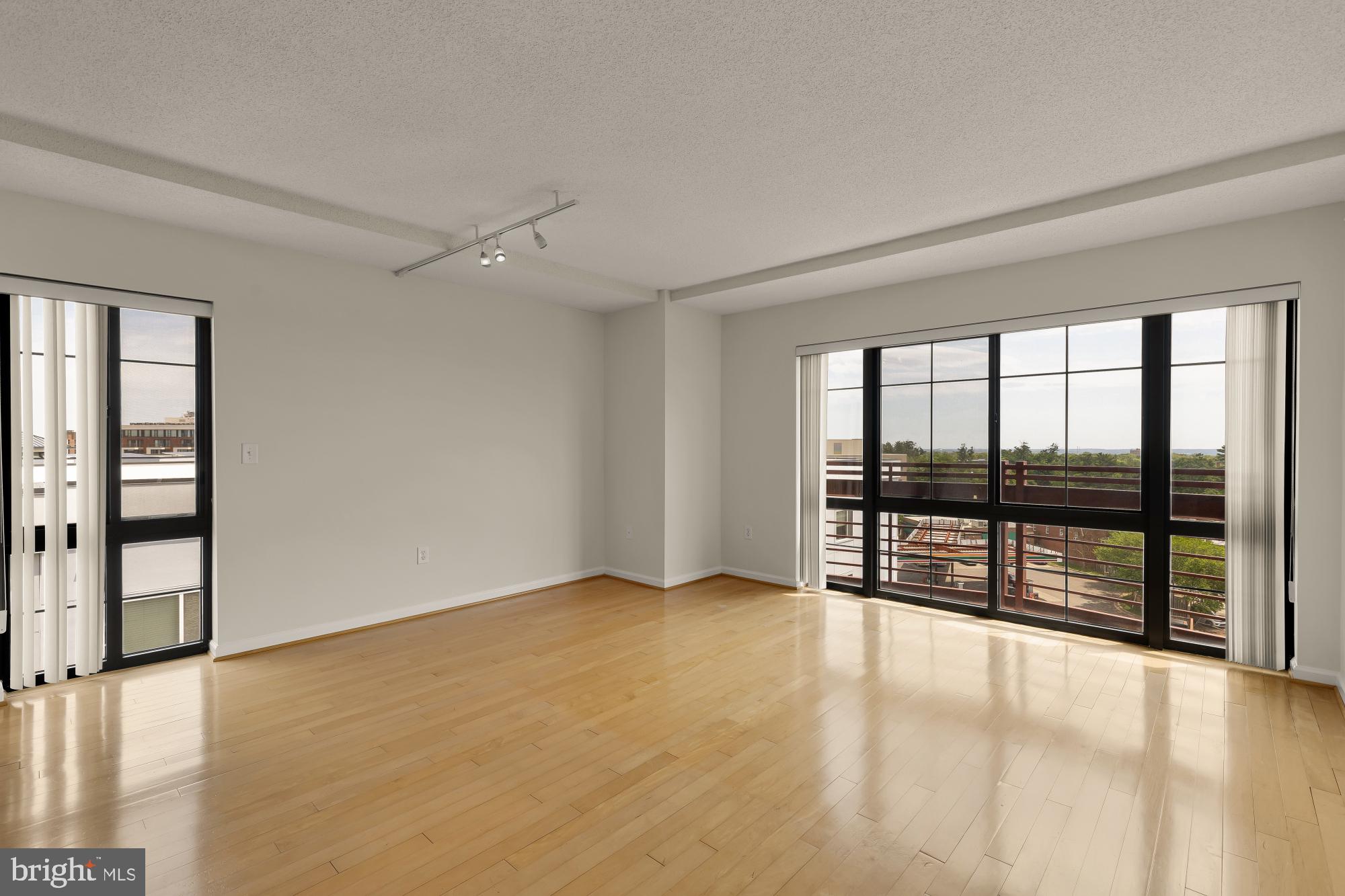 7915 Eastern Avenue Northwest, Unit 1014 Silver Spring, MD 20910 - Photo 16 of 33