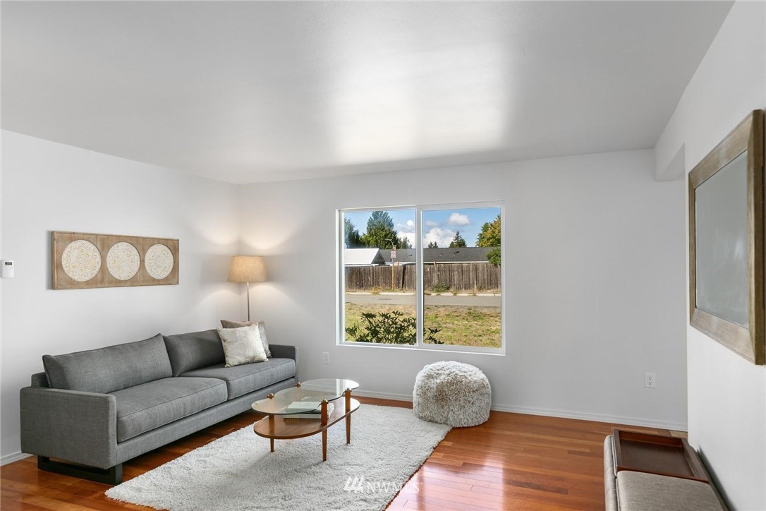 2625 Northeast 23rd Street Renton, WA 98056 - Photo 5 of 25