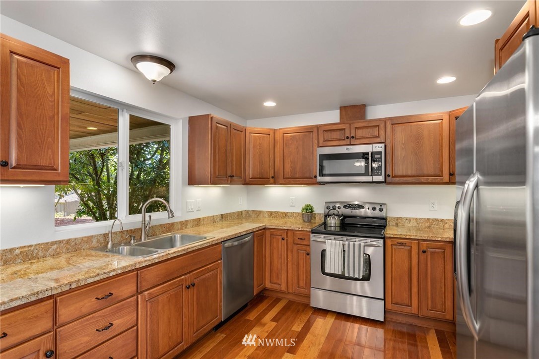 2625 Northeast 23rd Street Renton, WA 98056 - Photo 8 of 25