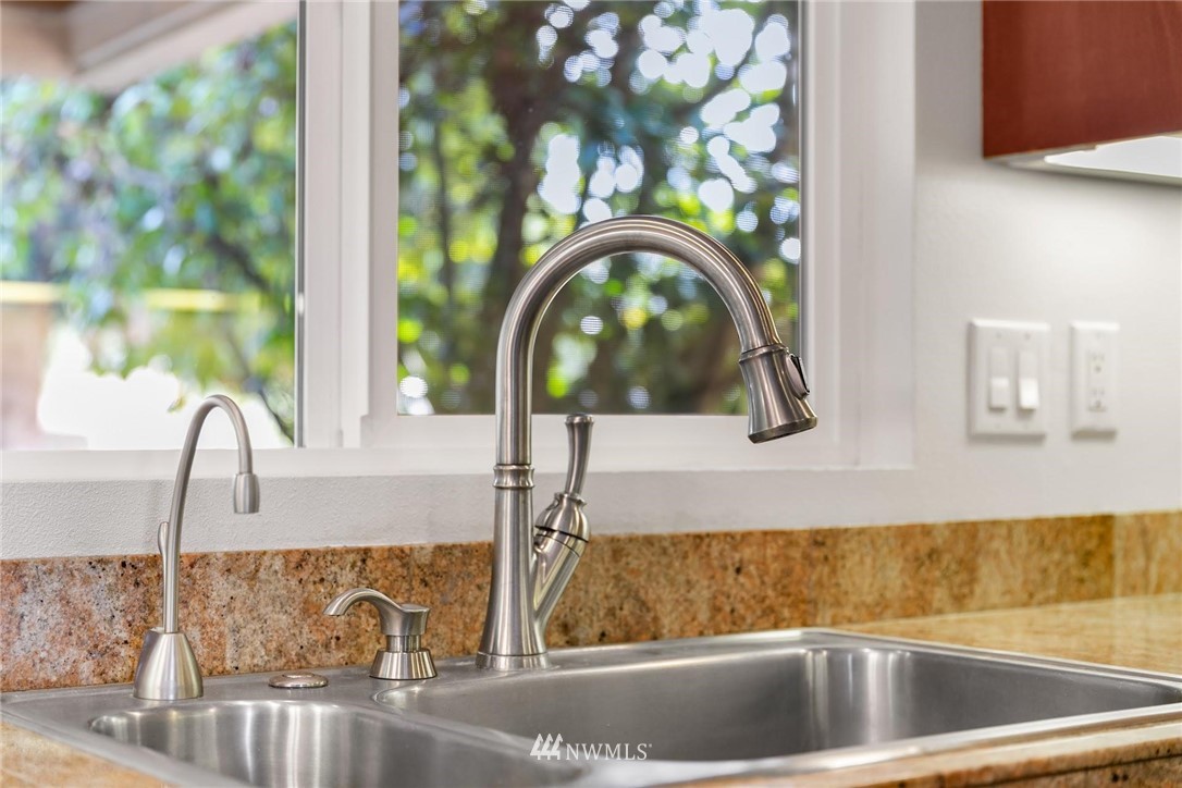 2625 Northeast 23rd Street Renton, WA 98056 - Photo 9 of 25