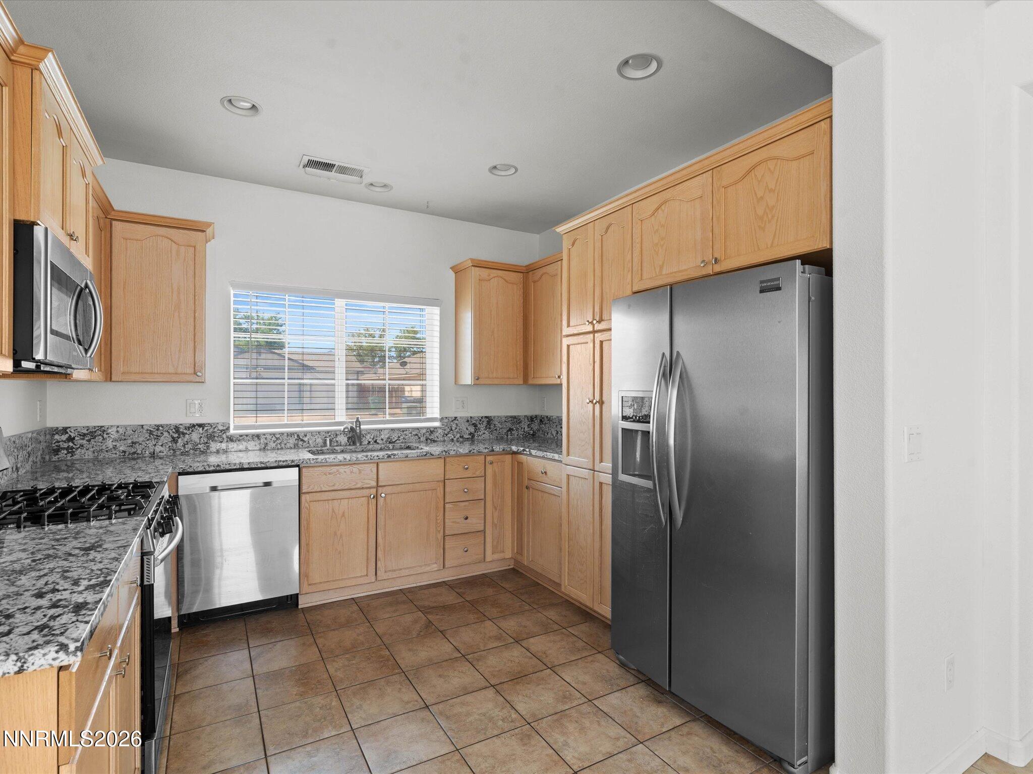 280 Fallen Leaf Lane Fernley, NV 89408 - Photo 13 of 44 13-280 Fallen Leaf Ln-112