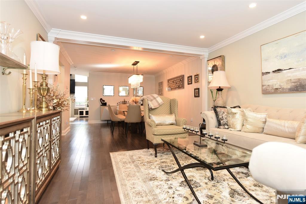 397 Green Mountain Road Mahwah, NJ 07430 - Photo 6 of 40 Gallery Image 6