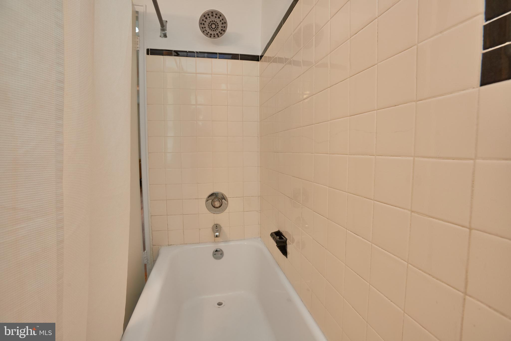 2248 Washington Avenue, Unit W102 Silver Spring, MD 20910 - Photo 20 of 28 Bathroom.