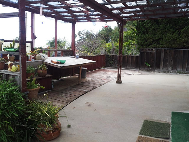 Foothill deck sized