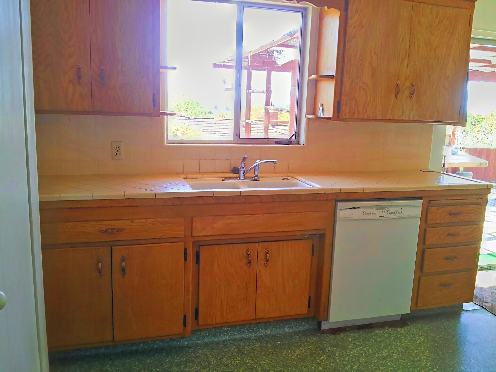 3635 Foothill Road Santa Barbara, CA 93105 - Photo 8 of 8 Kitchen
