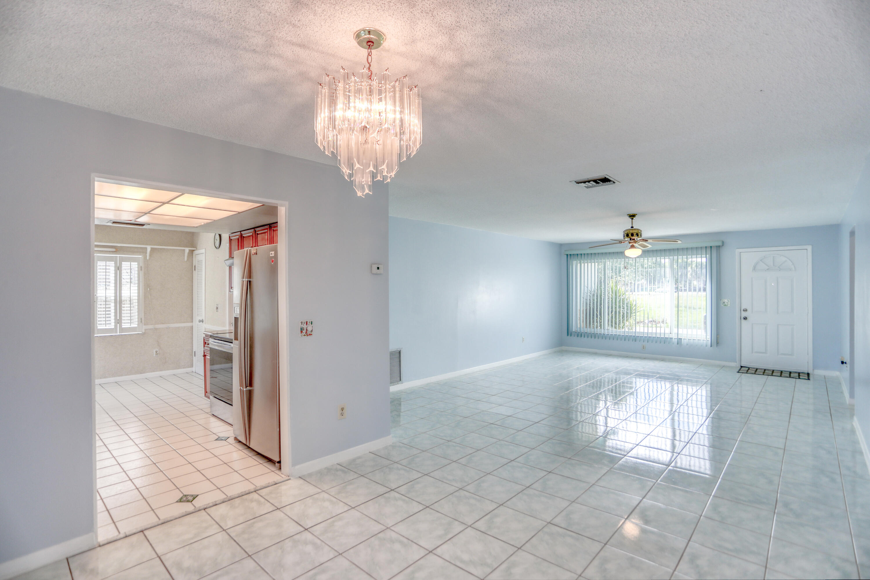 22285 Southwest 57th Avenue Boca Raton, FL 33428 - Photo 10 of 33 B27I4477