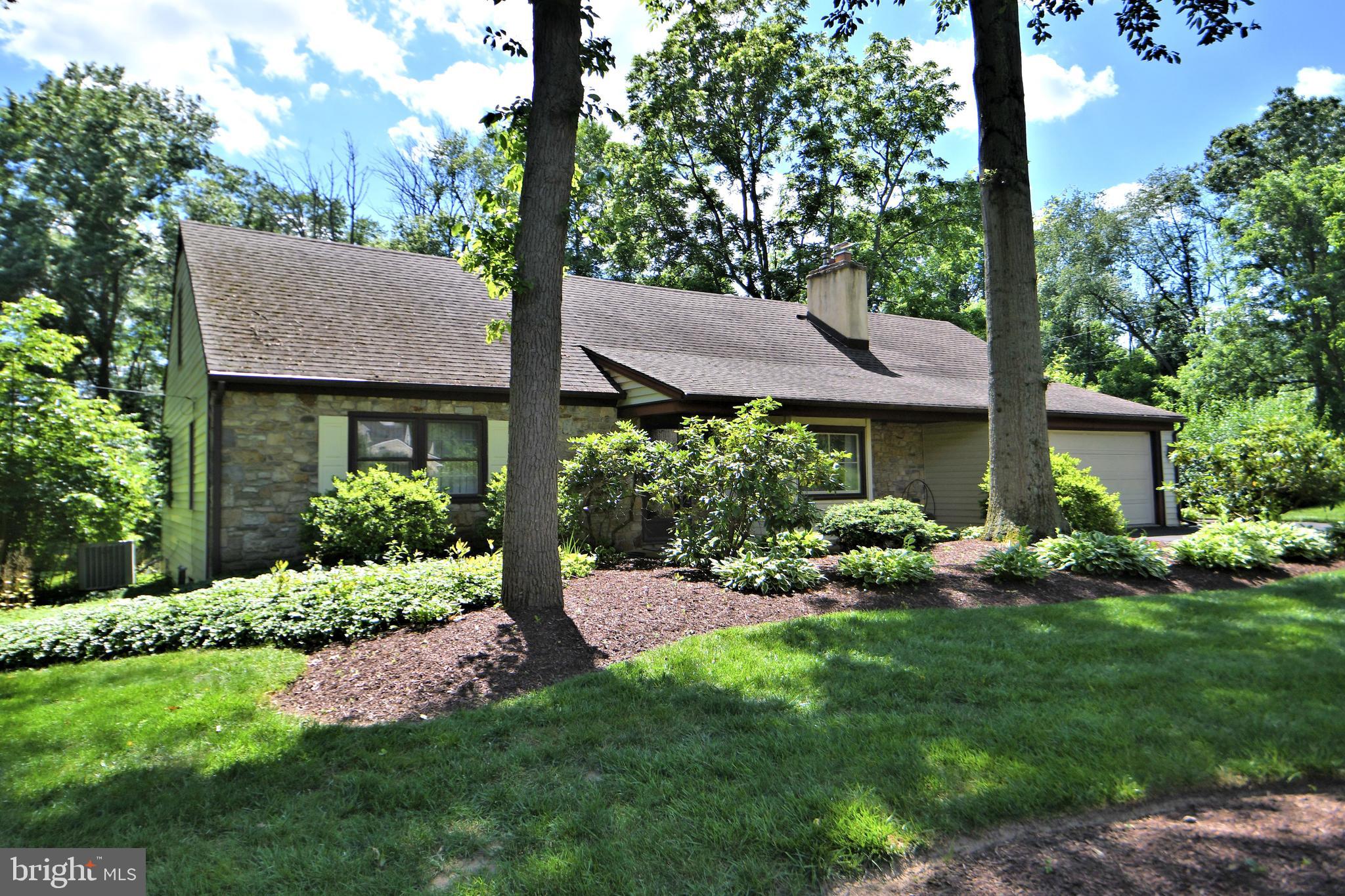 35 Blythewood Road Doylestown, PA 18901 - Photo 1 of 25