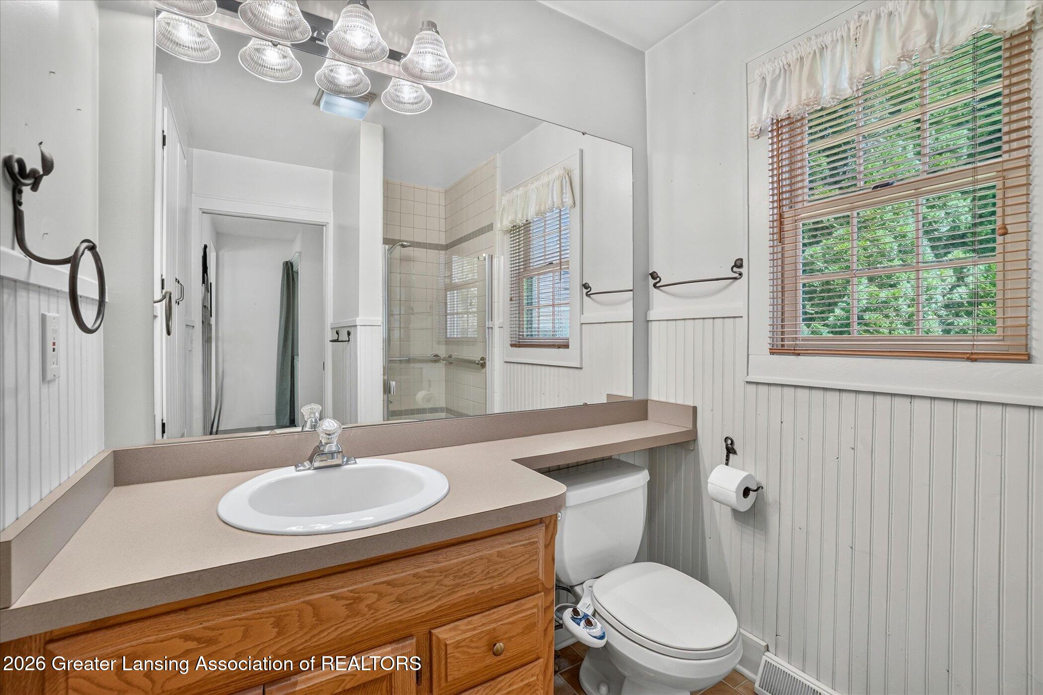 1716 Tecumseh River Road Lansing, MI 48906 - Photo 20 of 51 First Floor Full Bath