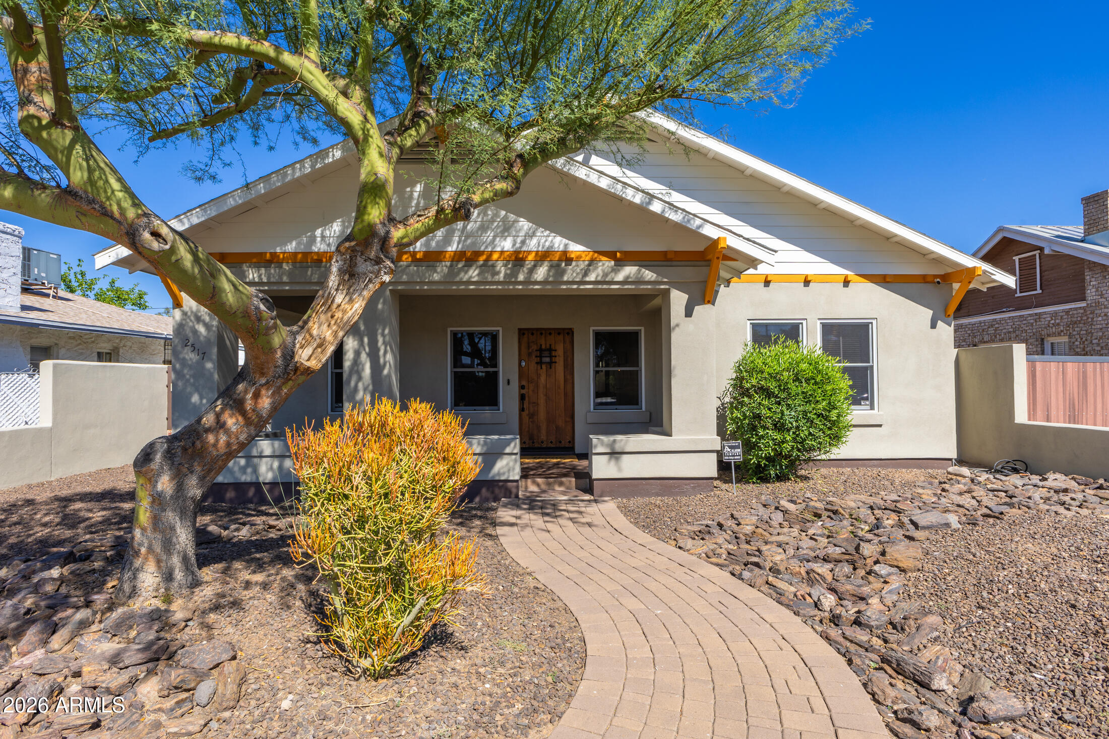 2517 North 8th Street Phoenix, AZ 85006 - Photo 2 of 48 a view of a house with sitting area