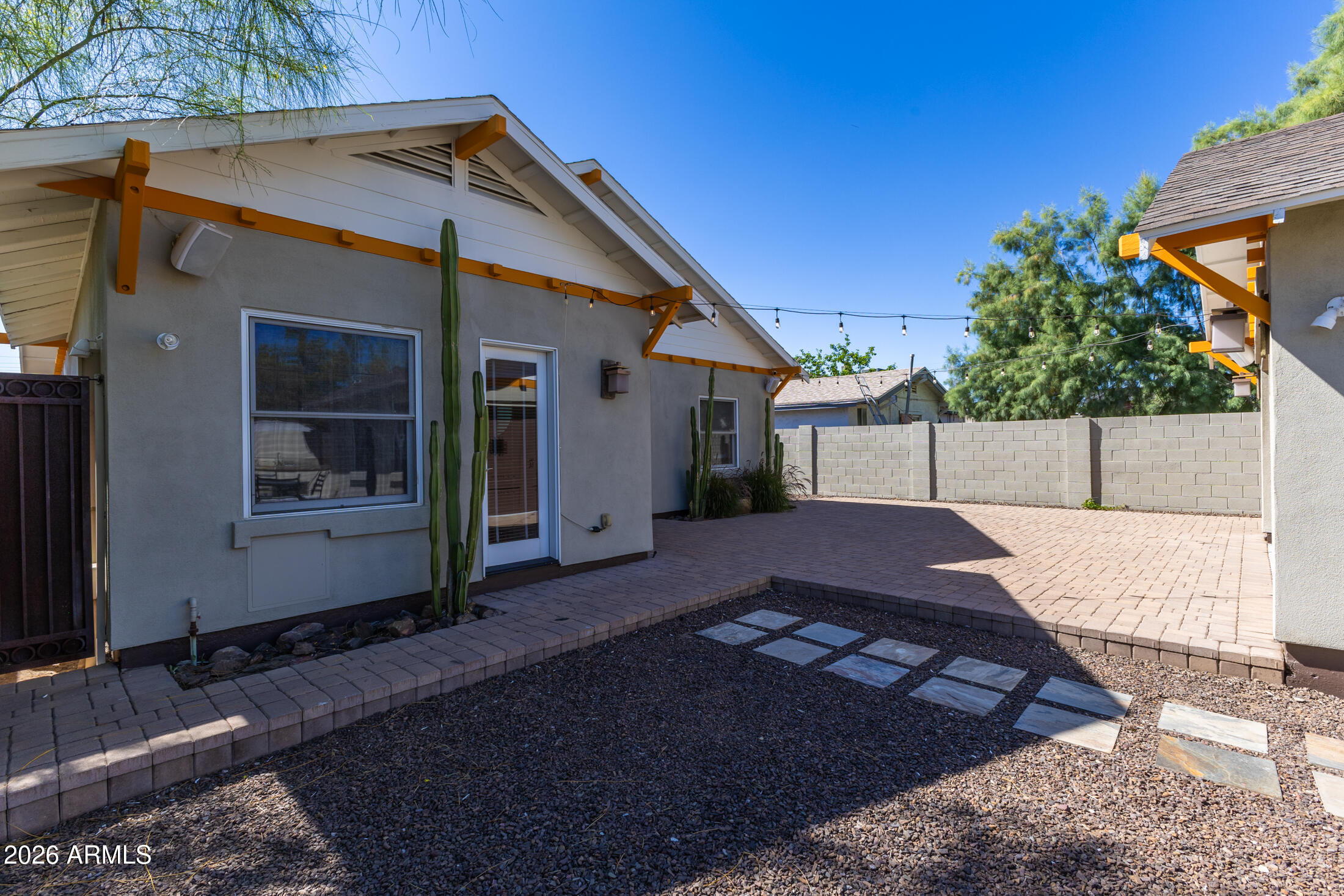 2517 North 8th Street Phoenix, AZ 85006 - Photo 32 of 48 a front view of a house with a yard
