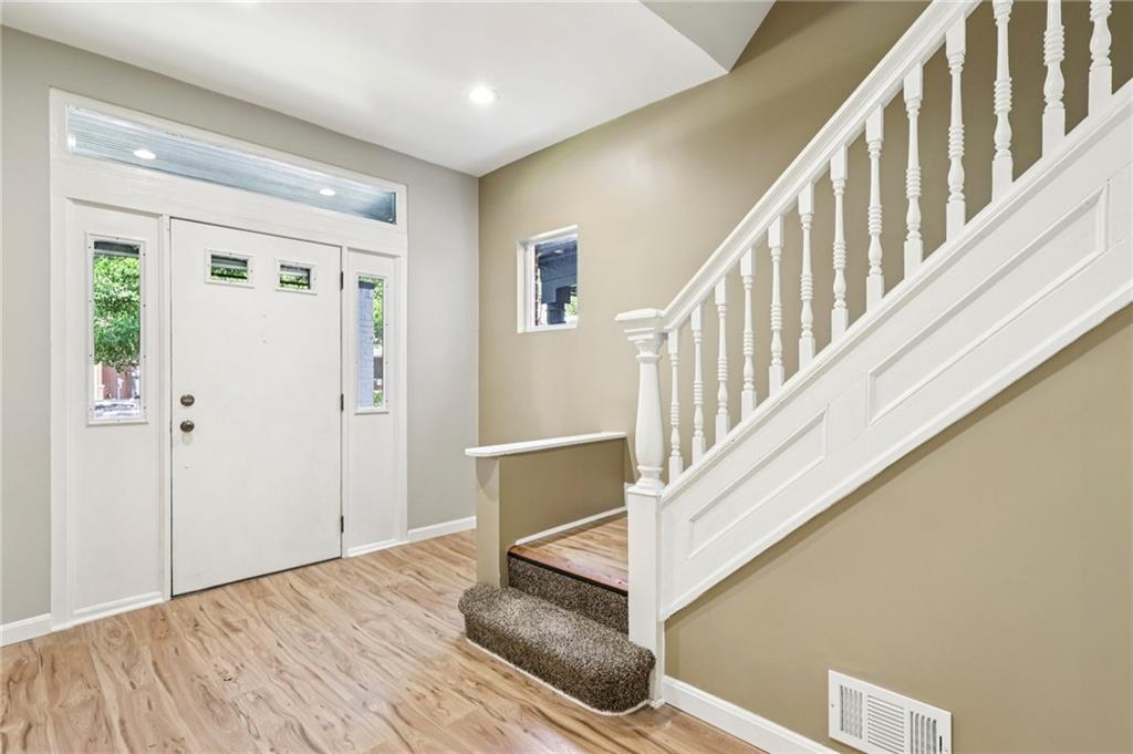 515 Peebles Street Pittsburgh, PA 15221 - Photo 7 of 50