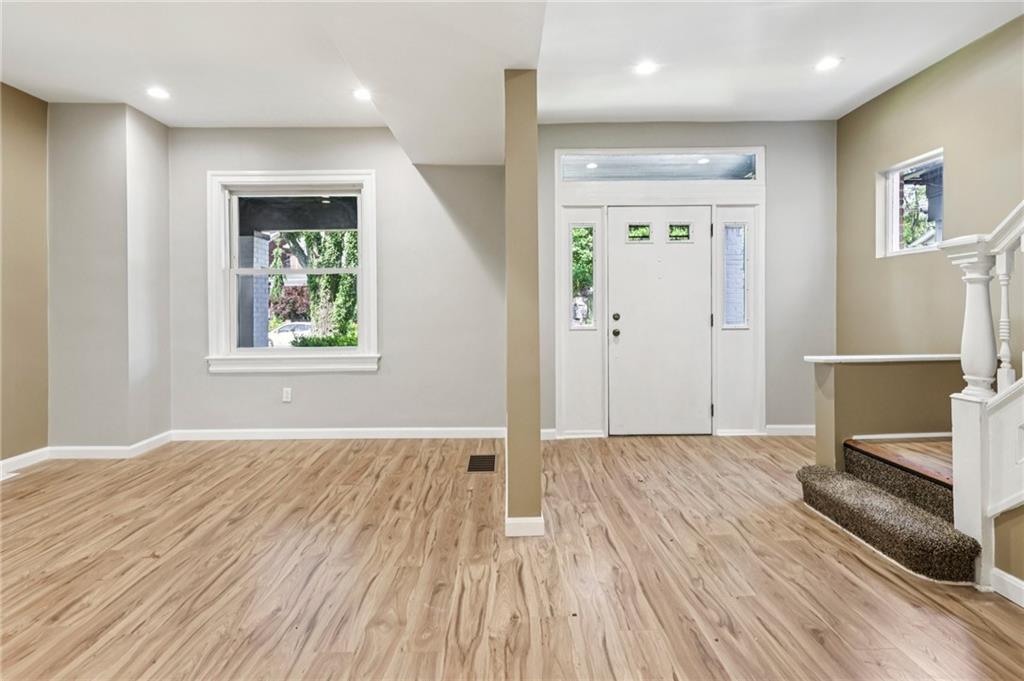 515 Peebles Street Pittsburgh, PA 15221 - Photo 9 of 50