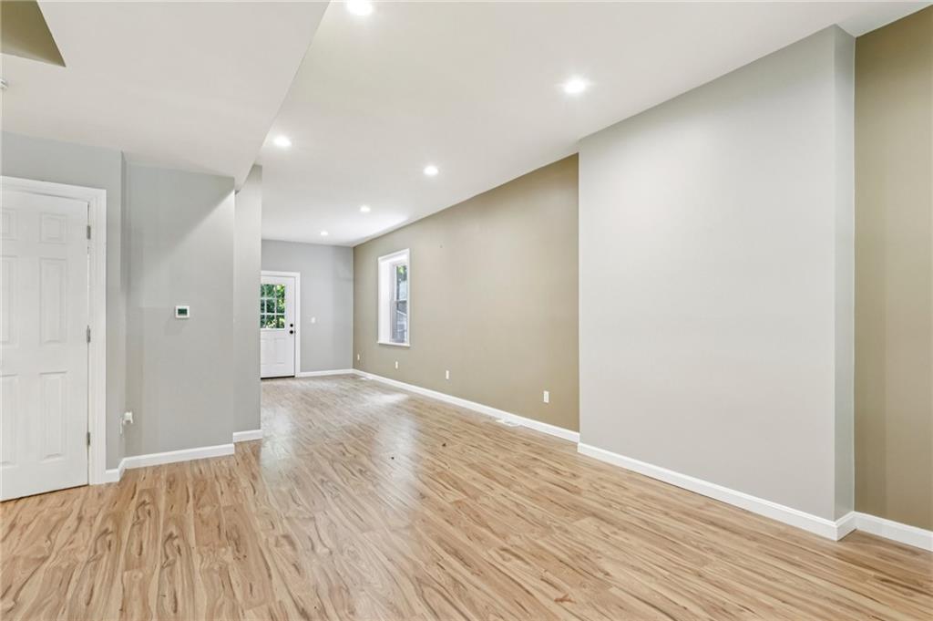 515 Peebles Street Pittsburgh, PA 15221 - Photo 10 of 50