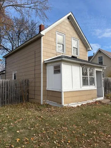 $139,900 | 428 10th Avenue North, St. Cloud, MN 56303