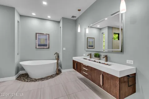 $2,295,000 | 17 Hidden Hollow Terrace, Holmdel, NJ 07733