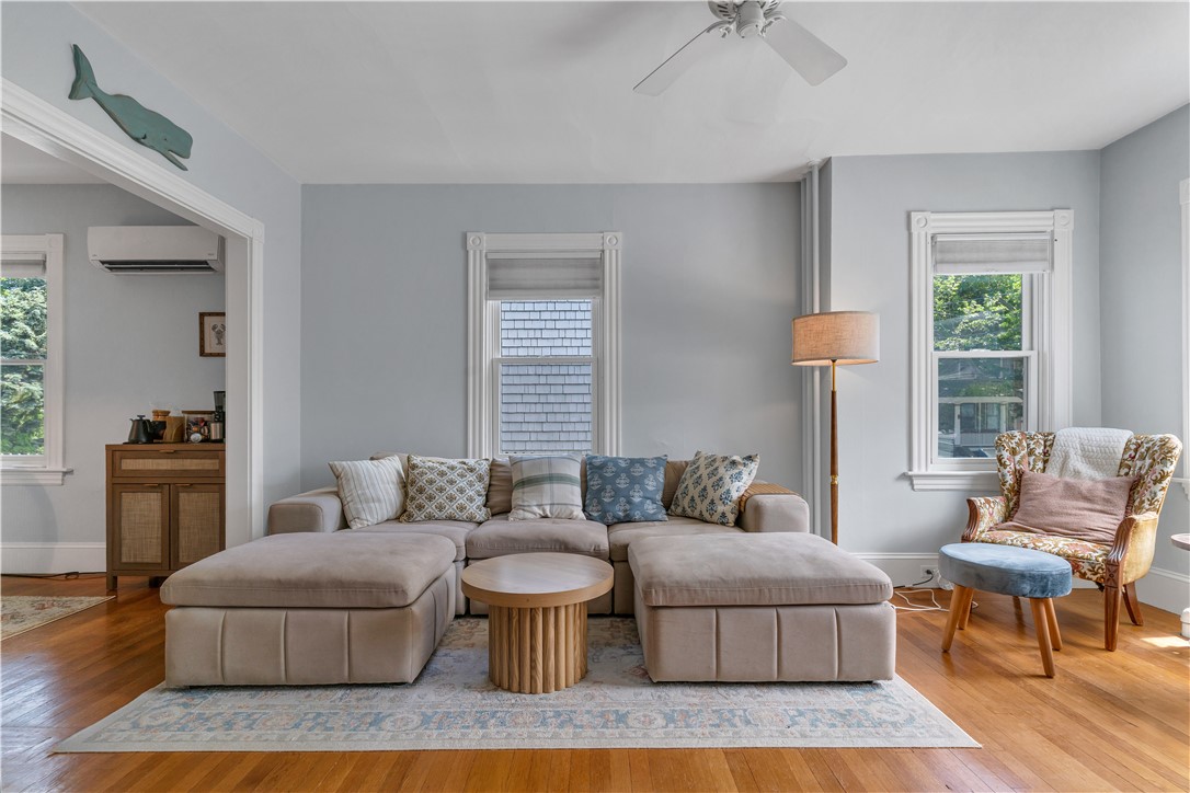 3 Sycamore Street Newport, RI 02840 - Photo 9 of 41