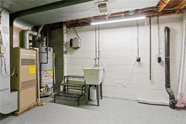 a view of a walk in closet