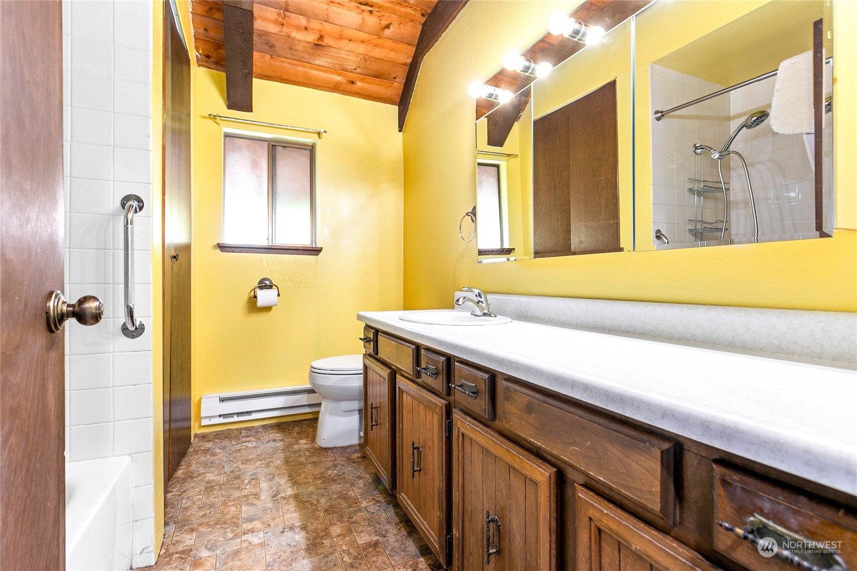 6402 Goodwin Road Everson, WA 98247 - Photo 8 of 39 a bathroom with a sink and a shower